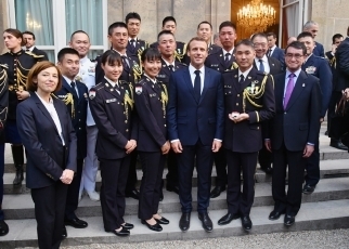 マクロン・フランス大統領と記念撮影