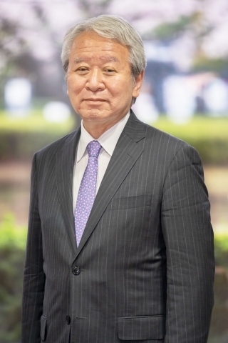 M. TANAKA Akihiko