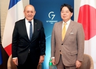 Réunion des ministres des Affaires étrangères du Japon et de la France