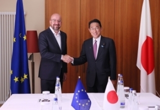 Rencontre entre le Premier ministre KISHIDA et le président du Conseil européen MICHEL