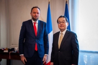 M. Thomas GASSILLOUD et l'Ambassadeur SHIMOKAWA